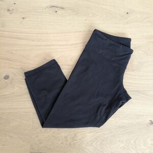Lululemon Women's Black Cropped Leggings Size 10